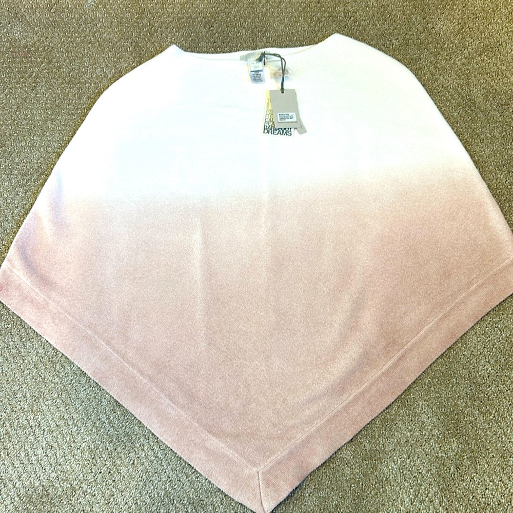 Beautiful ombré Barefoot Dreams one size fits all poncho.  NWT never worn